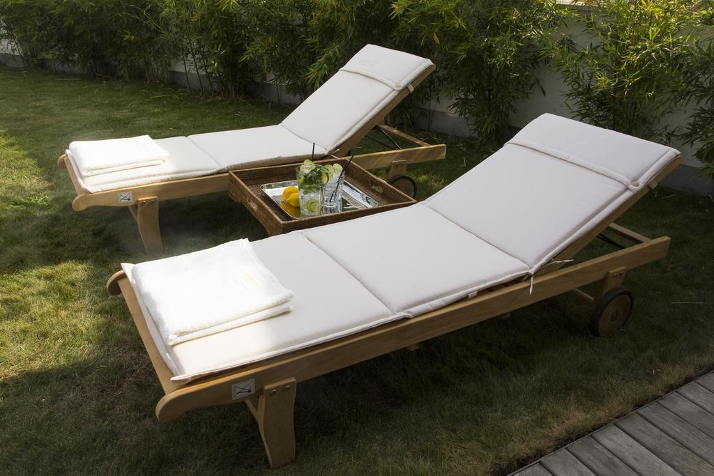 Pavi Apts Ljubljana - Private Rooftop Swimming Pool Room photo