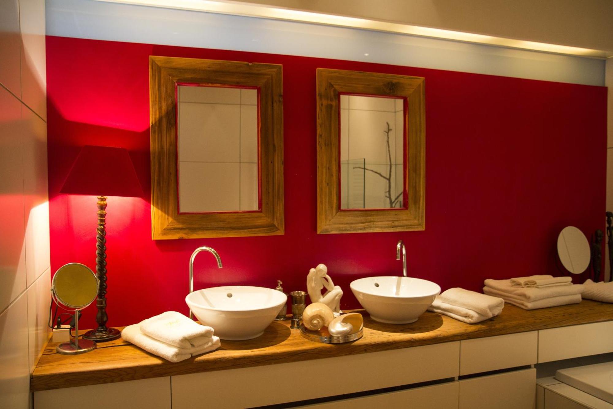 Pavi Apts Ljubljana - Private Rooftop Swimming Pool Room photo