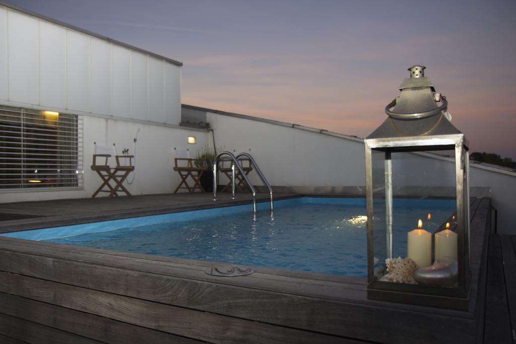 Pavi Apts Ljubljana - Private Rooftop Swimming Pool Room photo