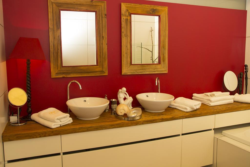 Pavi Apts Ljubljana - Private Rooftop Swimming Pool Room photo